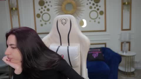 Lana online show from October 28, 2025, 11:36 am