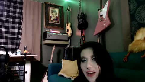 pleasantdinosaurus7537 online show from November 28, 2025, 12:08 pm