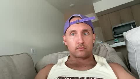 Snapshot of pleasantlysurprise chatting on July 4, 2026, 1:01 am pleasantlysurprise online show from July 4, 2026, 1:01 am