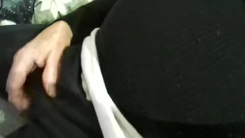 Snapshot of pleezsukit chatting on February 1, 2025, 6:00 am pleezsukit online show from February 1, 2025, 6:00 am