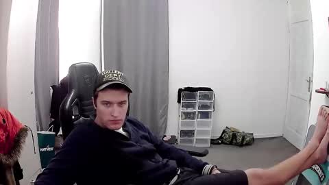 plkrisztian online show from February 8, 2026, 6:11 pm