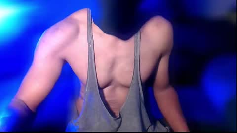 StraightPlush online show from September 16, 2025, 4:02 am