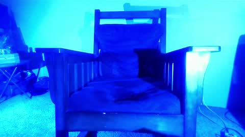 StraightPlush online show from April 17, 2026, 11:08 pm