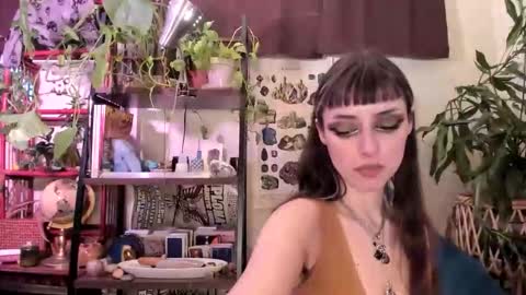 Goddess Pluto online show from March 4, 2026, 10:05 pm