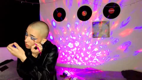   online show from December 18, 2024, 10:02 pm