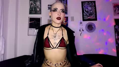    online show from October 9, 2025, 1:03 am