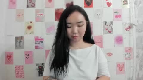 Erica online show from February 19, 2025, 1:17 pm