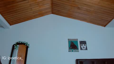 Snapshot of poeeticaa_ chatting on December 29, 2024, 11:08 pm IG ipoetica online show from December 29, 2024, 11:08 pm