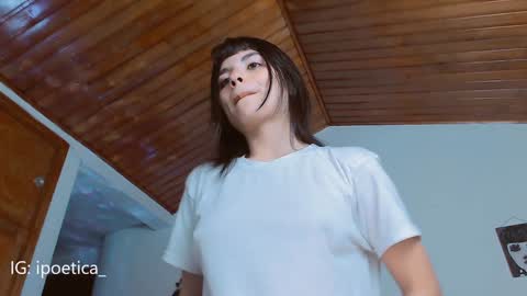 Snapshot of poeeticaa_ chatting on January 18, 2025, 12:57 am IG ipoetica online show from January 18, 2025, 12:57 am