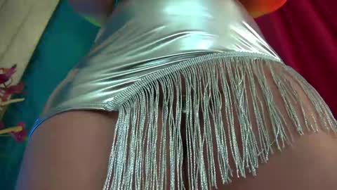 Snapshot of poison_milf_ chatting on April 22, 2026, 4:04 am poison_milf_ online show from April 22, 2026, 4:04 am