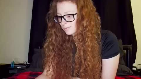 Snapshot of poisonivyy95 chatting on May 22, 2026, 1:13 am poisonivyy95 online show from May 22, 2026, 1:13 am