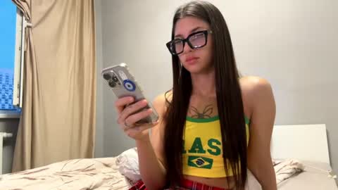 Snapshot of polepon chatting on July 7, 2026, 4:55 pm Freya online show from July 7, 2026, 4:55 pm