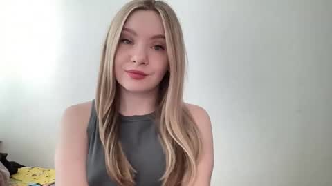 Snapshot of polishangel222 chatting on May 11, 2026, 10:32 am polishangel222 online show from May 11, 2026, 10:32 am