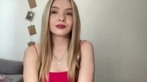 Snapshot of polishangel222 chatting on July 22, 2026, 1:25 pm polishangel222 online show from July 22, 2026, 1:25 pm