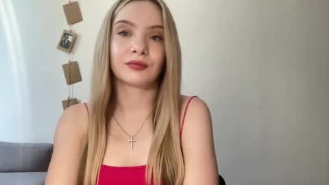 Snapshot of polishangel222 chatting on August 1, 2026, 1:32 pm polishangel222 online show from August 1, 2026, 1:32 pm