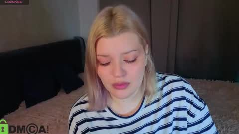 Snapshot of polly__mayer chatting on May 3, 2026, 1:11 am Polly online show from May 3, 2026, 1:11 am