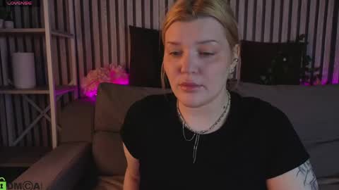 Snapshot of polly__mayer chatting on May 10, 2026, 1:11 am Polly online show from May 10, 2026, 1:11 am