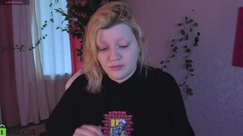 Snapshot of polly__mayer chatting on May 22, 2026, 1:13 am Polly online show from May 22, 2026, 1:13 am