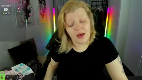 Snapshot of polly__mayer chatting on May 28, 2026, 1:14 am Polly online show from May 28, 2026, 1:14 am