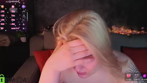 Snapshot of polly__mayer chatting on July 7, 2026, 7:23 am Polly online show from July 7, 2026, 7:23 am