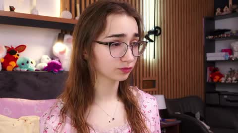 Polly online show from March 27, 2026, 12:05 pm