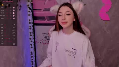       online show from October 25, 2025, 9:39 am