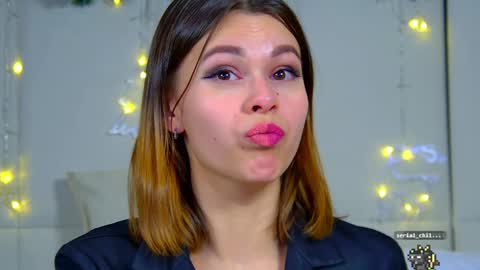 Snapshot of pollylanders chatting on December 18, 2024, 12:43 am Polly online show from December 18, 2024, 12:43 am