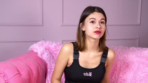 Snapshot of pollylanders chatting on February 7, 2025, 10:19 am Polly online show from February 7, 2025, 10:19 am