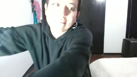 Poly online show from February 4, 2025, 4:05 am