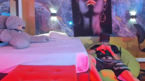 pool  online show from October 23, 2025, 6:28 pm