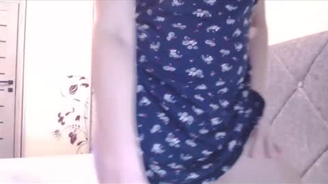 popkornmolli online show from March 17, 2026, 9:34 am