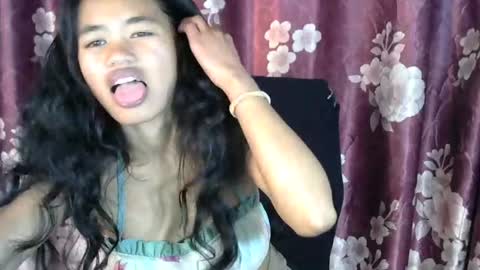 Snapshot of poppy_kelley chatting on June 27, 2026, 12:22 pm Lilly online show from June 27, 2026, 12:22 pm