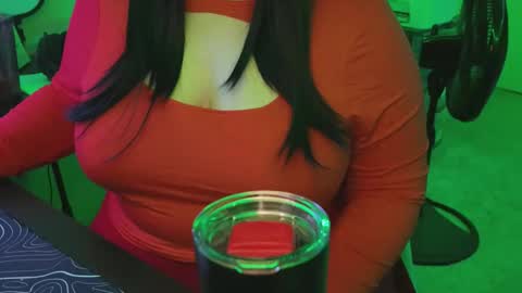 poppyluvzyou online show from May 1, 2026, 5:45 am