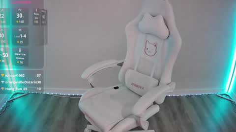 Snapshot of porchaplay chatting on December 15, 2024, 6:29 am Porcha Play online show from December 15, 2024, 6:29 am