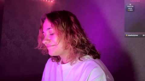 Anna Vdovoch online show from October 8, 2025, 2:47 pm