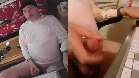 Snapshot of portlandjacob chatting on January 31, 2025, 1:02 pm portlandjacob online show from January 31, 2025, 1:02 pm