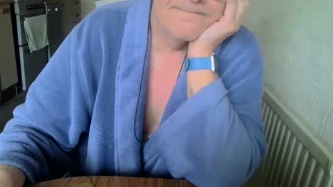 poshman65 online show from November 27, 2025, 9:55 am