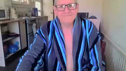 poshman65 online show from March 26, 2026, 9:59 am