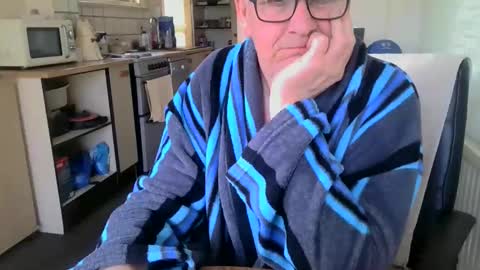 poshman65 online show from April 13, 2026, 10:10 am