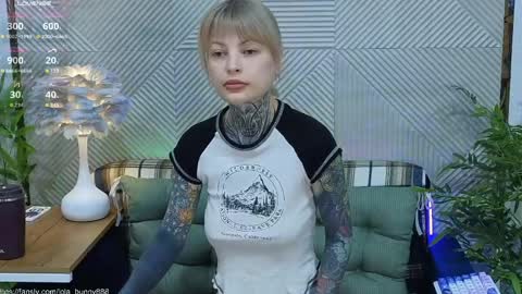 Lola online show from April 12, 2026, 5:45 am