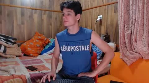 Snapshot of powertwinky chatting on February 5, 2025, 1:58 am chris independent  online show from February 5, 2025, 1:58 am