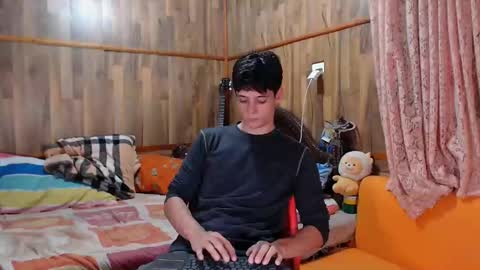 Snapshot of powertwinky chatting on February 7, 2025, 10:09 pm chris independent  online show from February 7, 2025, 10:09 pm