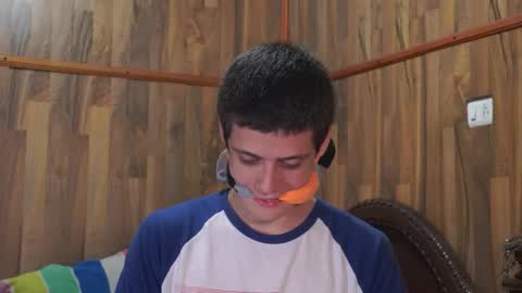 Snapshot of powertwinky chatting on October 31, 2025, 4:02 am chris independent  online show from October 31, 2025, 4:02 am