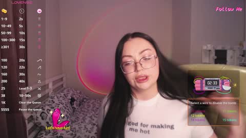 Snapshot of pr1ma chatting on December 1, 2024, 7:36 pm Lina online show from December 1, 2024, 7:36 pm