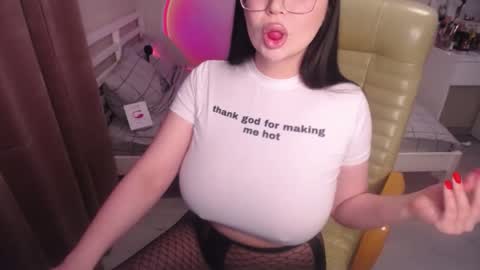 Snapshot of pr1ma chatting on March 10, 2025, 4:38 am Lina online show from March 10, 2025, 4:38 am