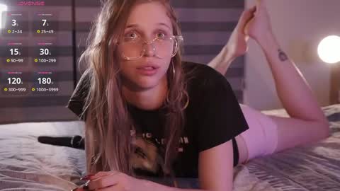 prarecase online show from March 19, 2026, 6:23 pm