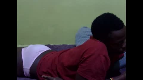 Snapshot of precious_nesh chatting on November 27, 2025, 4:58 am precious_nesh online show from November 27, 2025, 4:58 am