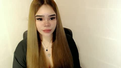 MAXXINE online show from February 24, 2026, 4:43 am