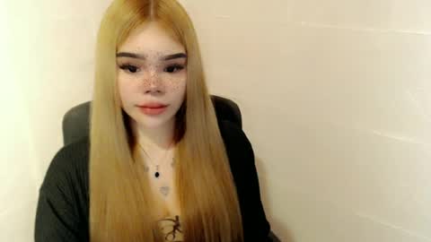 Snapshot of preciousangel69xxx chatting on May 24, 2026, 2:27 am MAXXINE online show from May 24, 2026, 2:27 am