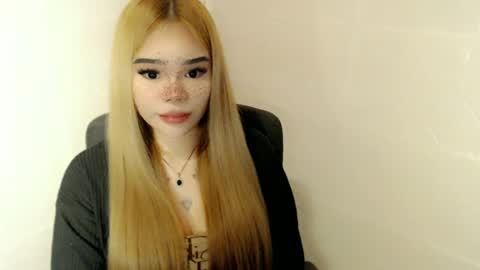 Snapshot of preciousangel69xxx chatting on June 5, 2026, 10:54 am MAXXINE online show from June 5, 2026, 10:54 am